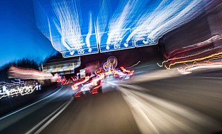 Nicht selten muss die Polizei bei Verfolgungsfahrten auch auf die Autobahn. Im Februar war ein 19-Jähriger mit zwei weiteren Fahrzeuginsassen (18/19) von Gütersloh aus über die A 33 und die A 2 geflohen. - Symbolfoto/picture alliance