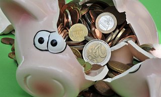 Immer mehr Kommunen müssen Kredite aufnehmen, um ihren Betrieb kurzfristig sichern zu können – auch in OWL. - dpa