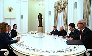 Entscheidende Gespräche? Putin empfängt den US-Gesandten - Kristina Kormilitsyna/Sputnik, Kremlin Pool via AP/dpa