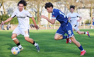 Daniel Richter traf für die Bielefelder U17 gegen Bayer Leverkusen zum zwischenzeitlichen 1:0. - Oliver Krato Daniel Richter traf für die Bielefelder U17 gegen Bayer Leverkusen zum zwischenzeitlichen 1:0. - Oliver Krato
