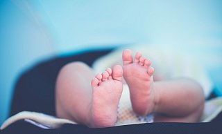 Das Jugendamt hat das Kind aus der Familie genommen. Es gab Hinweise auf Kindesmisshandlung. - Pixabay (Symbolbild)