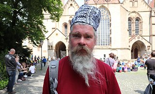 Jürgen Josting hat alle Unterschriften beisammen. - Frank-Michael Kiel-Steinkamp