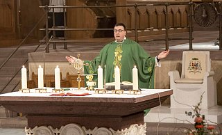 2022 wurde Matthias Klauke als Dompastor eingeführt. Jetzt übernimmt er die Leitung des Pastoralen Raumes Bad Driburg. - Erzbistum Paderborn/Thomas Throenle