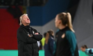 Interims-Trainer der deutschen Frauennationalmannschaft Horst Hrubesch hat gemischte Gefühle zu der UEFA-Reform. - Sebastian Christoph Gollnow/dpa
