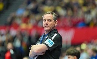 Alfred Gislason misst dem Dänemark-Spiel nicht allzu viel Bedeutung bei. - Soeren Stache/dpa