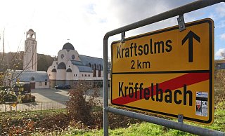 Nach der Sichtung eines silbernen Autos hofft die Polizei nun auf Zeugenhinweise. (Archivbild) - Christian Lademann/dpa