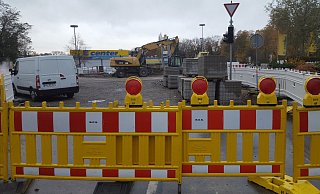 Isoliert: Ab Mitte nächster Wche soll das E-Center an der Salzufler Straße für Fußgänger von der Ostseite wieder errreichbar sein. - Peter Steinert