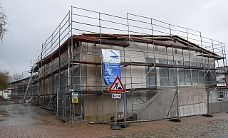 "Unser anspruchsvollstes Bauprojekt, der Erweiterungsbau für unsere Grundschule Marienmünster, schreitet planmäßig voran", sagte Bürgermeister Robert Klocke bei der Haushaltseinbringung. - Johanna Werth