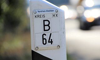 Rund 10.000 Fahrzeuge durchfahren Ottbergen jeden Tag auf der B64. - David Schellenberg