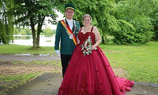 Die jungen Anreppener Majestäten Kai Peter Börnemeier und Marie Mertens. - Regina Brucksch