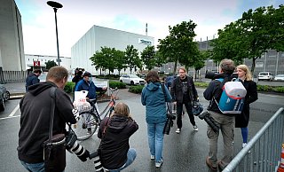 In den Fokus des deutschlandweiten Medieninteresses ist der Schlachtkonzern Tönnies geraten. Durch Hunderte Corona-Infizierte im Betrieb müssen die Menschen im Kreis Gütersloh erneut Einschränkungen erdulden. - Andreas Frücht