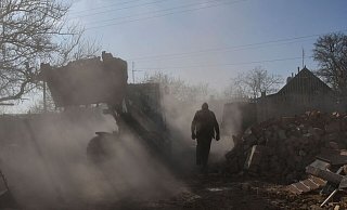 In der Ukraine wurde das Energienetz durch russische Angriffe erneut in Mitleidenschaft gezogen. - Andriy Andriyenko/AP/dpa