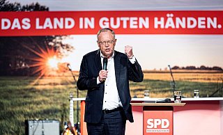 Stephan Weil (SPD) spricht bei einer Wahlkampfveranstaltung der SPD in Niedersachsen. - Moritz Frankenberg/dpa