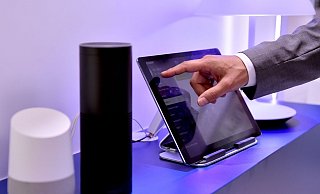 Daten, die etwa Geräte für das «smart Home» sammeln, sollen Nutzerinnen und Nutzern ab Freitag leichter zugänglich gemacht werden. (Symbolbild) - Britta Pedersen/zb/dpa