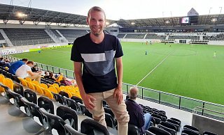 Tribüne und Büro sind jetzt die Einsatzorte von Daniel Keller (hier bei einem Besuch im Stadion von Schaffhausen), nicht mehr die Trainerbank.  - Johnny Dähne