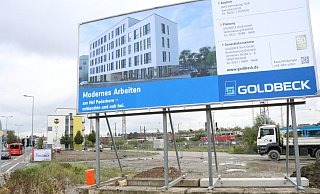 Mit dem Neubau wird die Lücke an der Bahnhofstraße verkleinert. - Holger Kosbab