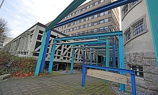 Vor dem Bielefelder Landgericht ist der Prozess gegen zwei Brüder aus Herford und Hiddenhausen fortgesetzt worden. - Sarah Jonek