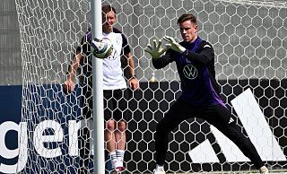 Marc-André ter Stegen ist nach seiner langwierigen Knieverletzung gleich wieder die Nummer eins im Nationalteam. - Federico Gambarini/dpa