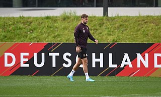 Auch Stürmer Niclas Füllkrug äußerte sich zur deutschen Kapitänsbinde. - Arne Dedert/dpa