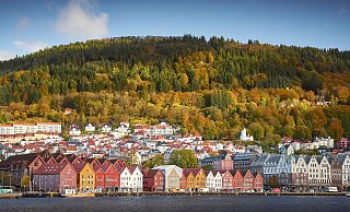 Bryggen mit seinen bunten Holzhäusern: Wahrzeichen und Weltkulturerbe. - Casper Steinsland/Visit Bergen/visitbergen.com/dpa-tmn