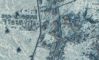 Satellitenaufnahme von zerstörten Gebäuden im ukrainischen Soledar. - Maxar Technologies/dpa/dpa