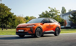 Frisches aus Fernost: Toyota will den neuen C-HR+ zum nächsten Frühjahr auf den Markt bringen. - Lukas Wagneter/Toyota/dpa-tmn