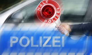 Die Polizei kontrolliert verstärkt Radfahrer (Symbolbild). - Jochen Tack
