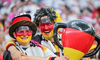 Deutschland mit dem EM-Pokal? Die Zahl der Fans, die daran glaubt, steigt. - Christian Charisius/dpa