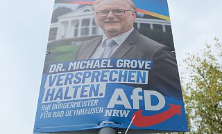 Michael Grove warb mit Doktortitel um Wählerstimmen für die AfD. Er hat angekündigt, Aufklärung in eigener Sache zu betreiben, wollte sich auf Nachfragen aber nicht äußern. - Neue Westfälische