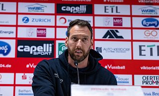 Arminia-Trainer Mitch Kniat erklärt nach dem 2:0-Sieg bei Viktoria Köln seinen taktischen "Kniff". Jetzt ermittelt der DFB gegen ihn. - Teresa Kroeger