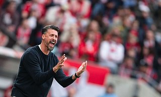 Augsburg-Trainer Sandro Wagner ist in dieser Saison bereits dreimal verwarnt worden. (Archivfoto) - Marius Becker/dpa