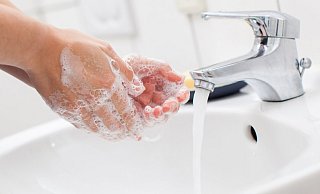 Prävention in der Erkältungszeit: Händewaschen ist eine einfache und effektive Schutzmaßnahme. - Christin Klose/dpa-tmn