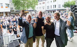 Dieter Honervogt (v. l.), Uwe Seibel, Thilo Pohlschmidt und Michael Dreier geben sich kämpferisch und wollen das Paderquellgebiet schnellstmöglich wieder mit Bäumen begrünen. - Lena Henning