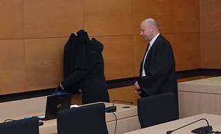 Die Beschuldigte Heike M. bleibt bei ihrer Darstelung, dass sie die Tat nicht begangen habe. Deshalb meldete sie sich am Mittwoch sogar kurz zu Wort. - Andreas Großpietsch