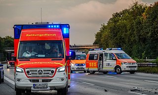 Insgesamt fünf Verletzte zählte der Rettungsdienst am Montagmorgen auf der A33 bei Bielefeld. - Symbolfoto: Paul Brinkmann