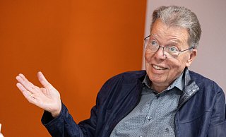 Dirk Ukena, hier beim Besuch der Lokalredaktion Bielefeld, feiert am 26. Juni seinen 80. Geburtstag. - Oliver Krato