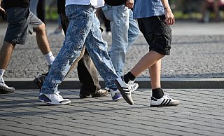 Vor allem unter jungen Männern beobachten die Forscher einen stärkeren Hang zu rechtem Gedankengut. (Symbolbild) - Carla Benkö/dpa