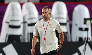 Freut sich auf die Länderspiele im März: Bundestrainer Hansi Flick. - Christian Charisius/dpa