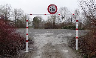 Als Tatort gilt nach Informationen der Polizei ein Schotterparkplatz an der Ostpreußenstraße in Steinheim. - Svenja Ludwig