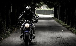 Motorradfahrer stehen wegen der Verursachung von Lärm oft in der Kritik. - Pixabay (Symbolfoto)