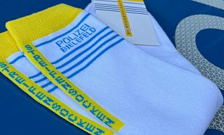 Die Bielefelder Polizei versteckte erneut die sogenannten "Streifensocken" und schickte die Leute auf eine Schnitzeljagd quer durch Bielefeld. - Polizei Bielefeld