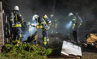 Die Feuerwehr rückte zu einem Brand nahe der Lutherkirche aus. - Foto: Christian Mathiesen