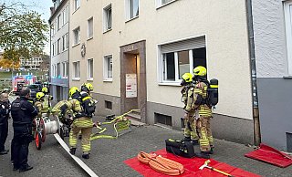 Rasch geklärt war die Lage an der Kleppergasse. In einer Erdgeschossswohnung war Essen auf dem Herd angebrannt. Der Bewohner war nicht daheim. - Ralph Meyer