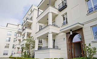 Hat eine Immobilie mehr als 250 Quadratmeter Wohnfläche, gilt sie steuerlich als luxuriös. - Rolf Vennenbernd/dpa/dpa-tmn