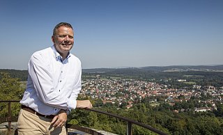 Landtagsabgeordneter Matthias Goeken freut sich über die Erfolge bei Maskenpflicht und Geschäftsöffnungen. - sabrinity.com/Sabrina Voss