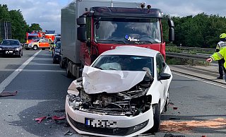 Mindestens zwei Personen wurden bei dem Unfall verletzt. - Ralph Meyer