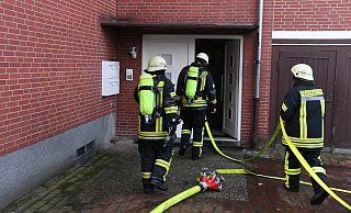 Die ausgerückten Einsatzkräfte der Feuerwehr hatten den Brand rasch unter Kontrolle. - Andreas Eickhoff
