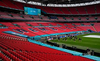 Das Wembley-Stadion soll sich im Laufe der EM-Finalrunde immer mehr füllen. - Foto: Matt Dunham/Pool AP/dpa