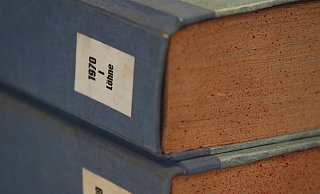 Zeitungsbände aus dem Zeitungsarchiv von 1970. Die Lokalzeitung Neue Westfälische im Januar 1970 vor 50 Jahren. - Ulf Hanke