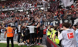Frankfurt feiert den Champions-League-Einzug. - Philipp von Ditfurth/dpa